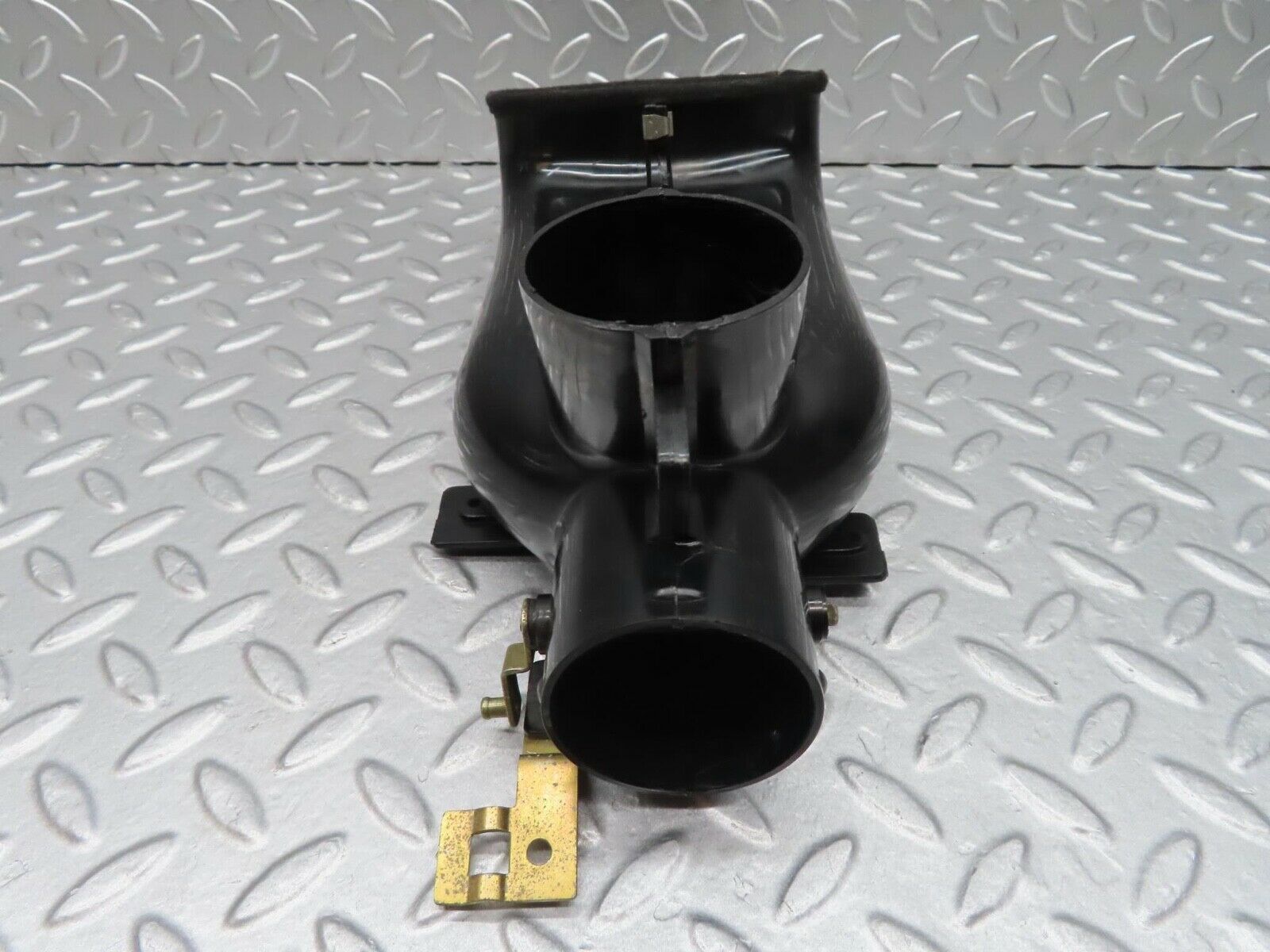 13984 Mercedes-Benz C107 280SLC Heater Air Duct