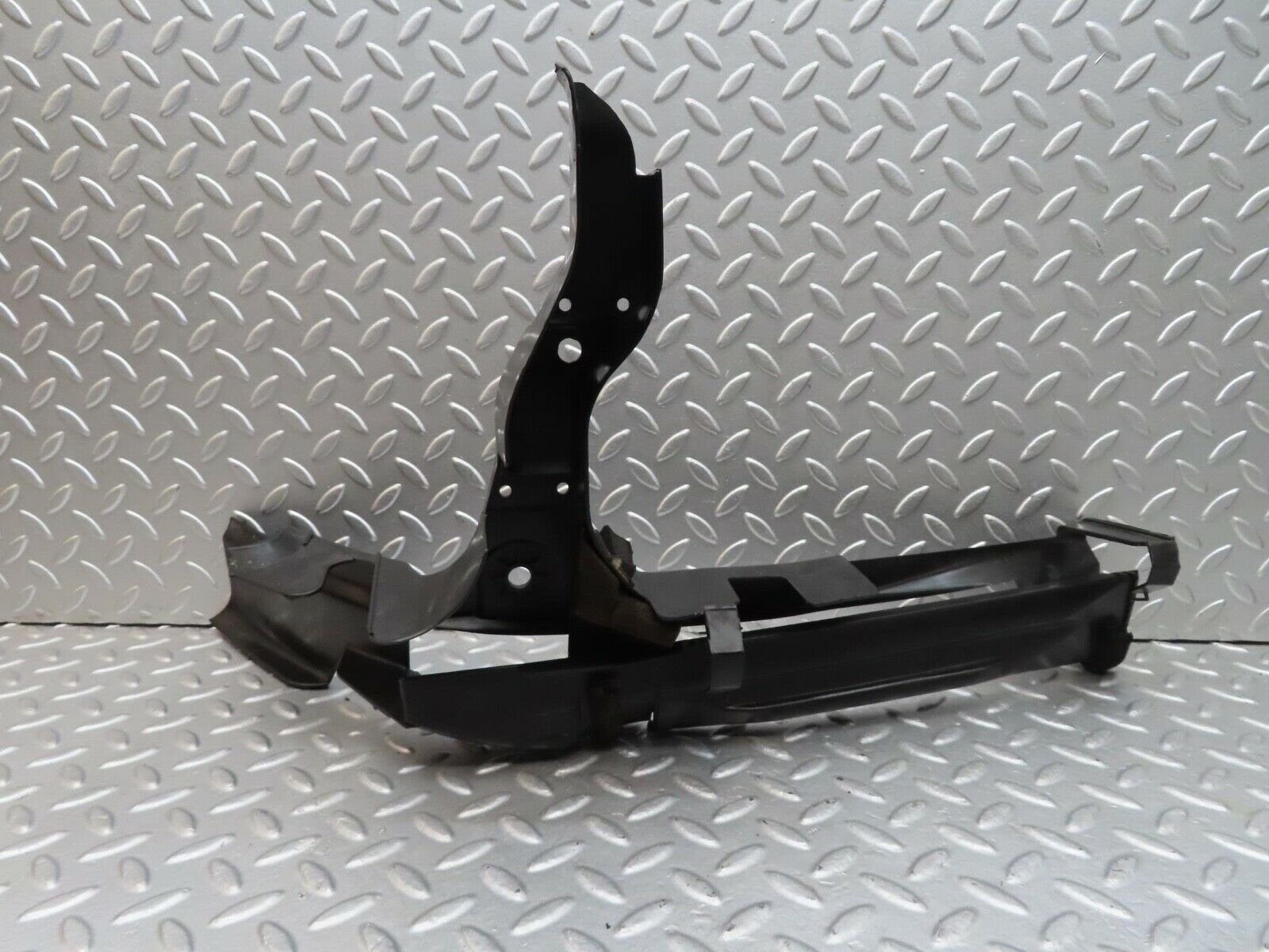 14874 Mercedes-Benz W140 S320 Engine Bay Cable Channel Right Side 1408200812