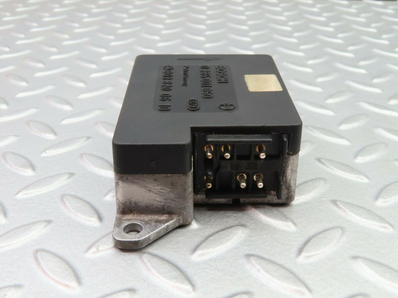 6123 Mercedes-Benz W126 380SE Crash Sensor Bosch 0038200610