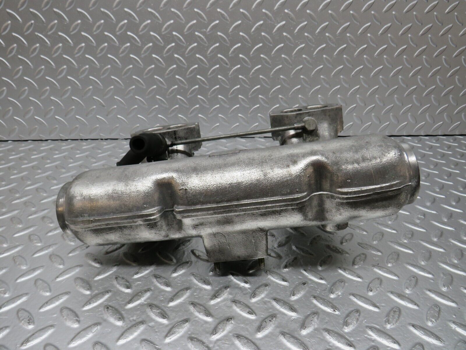 31142 Mercedes-Benz W123 200D Wagon Intake Manifold 6151410201