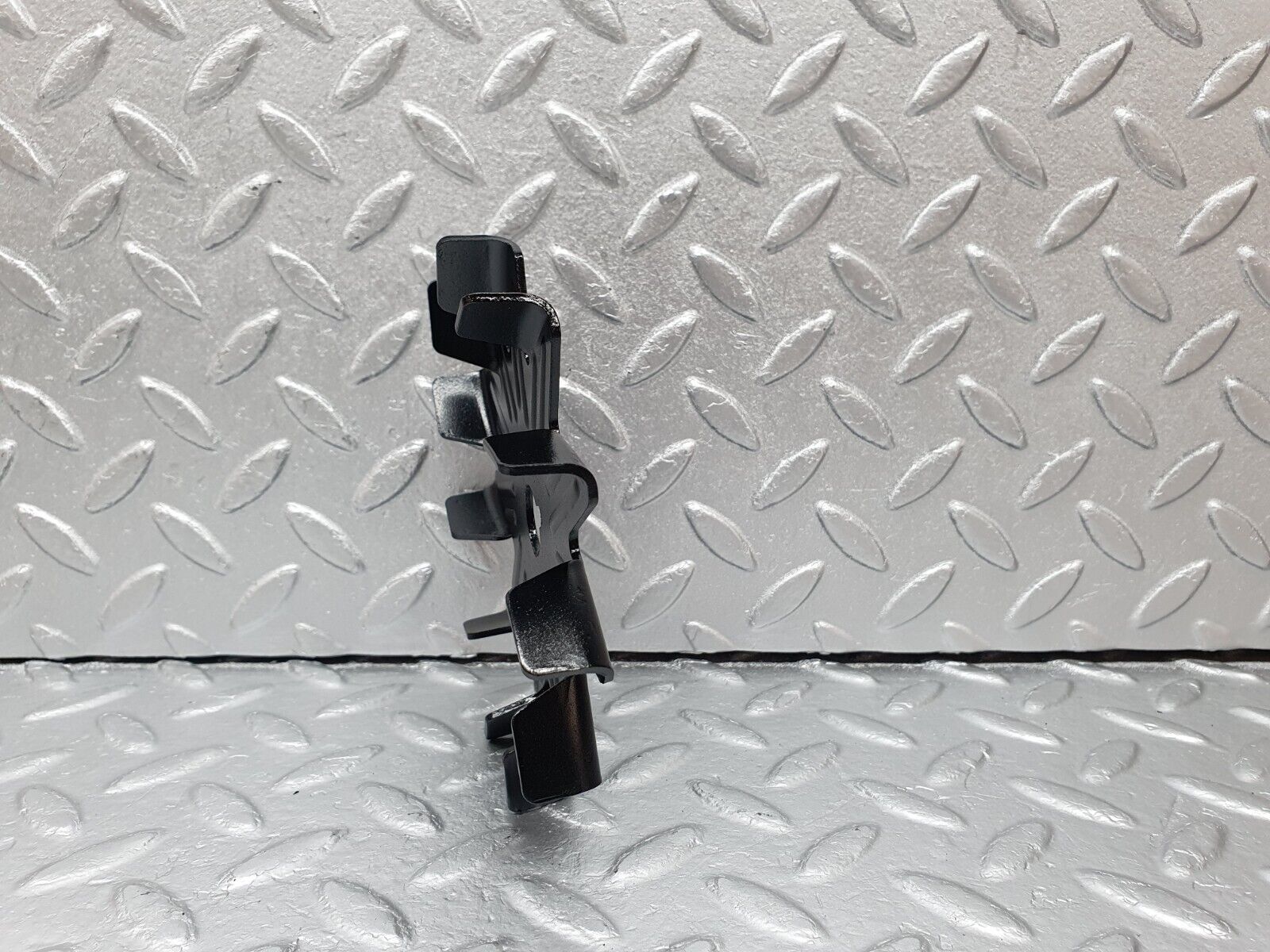 40833 Mercedes-Benz W123 300D Alternator Generator Cooler Fan