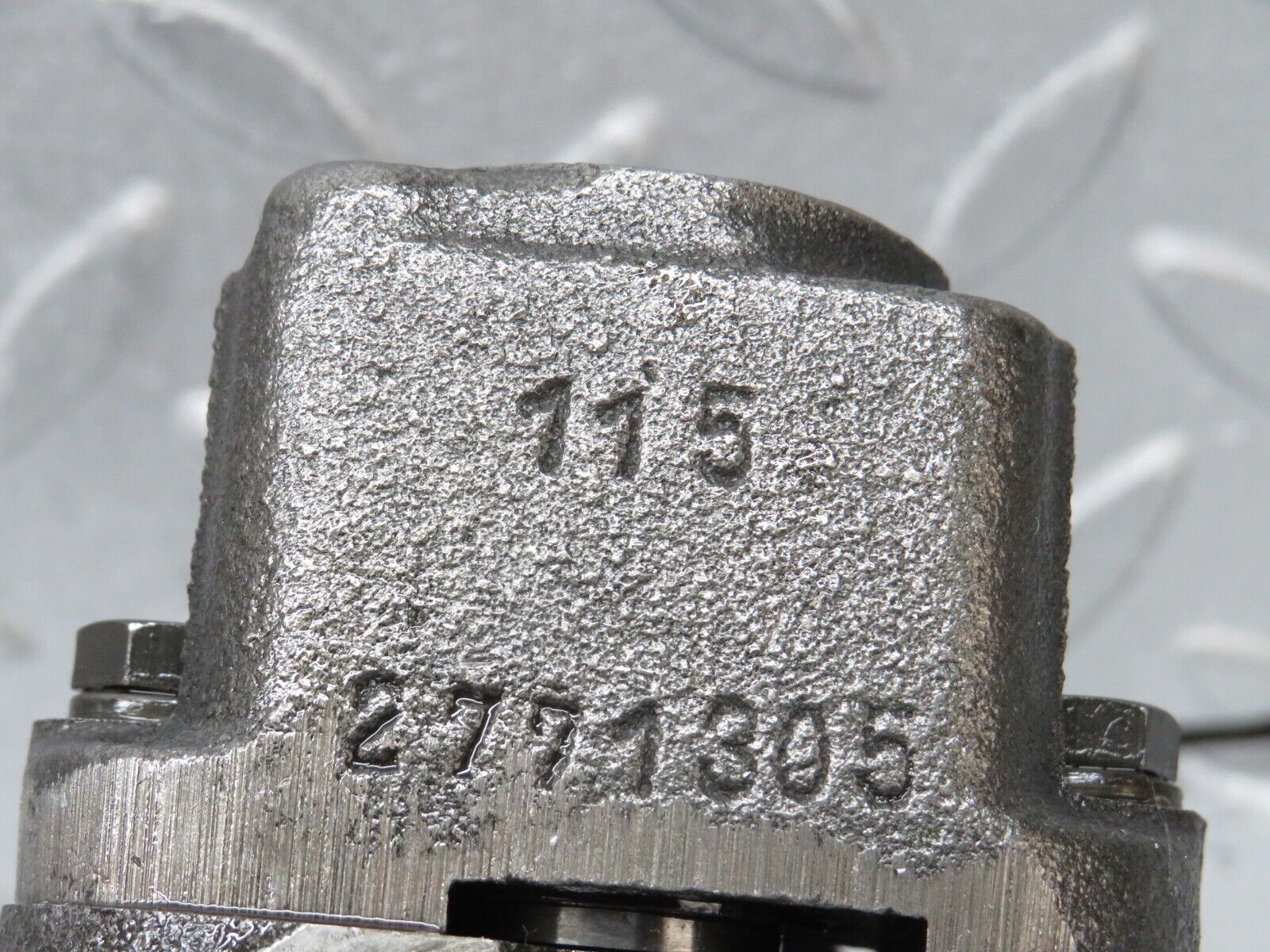 37683 Mercedes-Benz W109 300SEL Automatic Gearbox Governor 1152701574