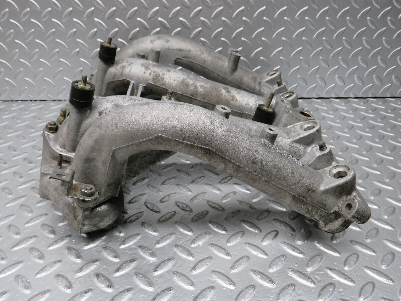29878 Mercedes-Benz W123 230E Intake Manifold 1021410301