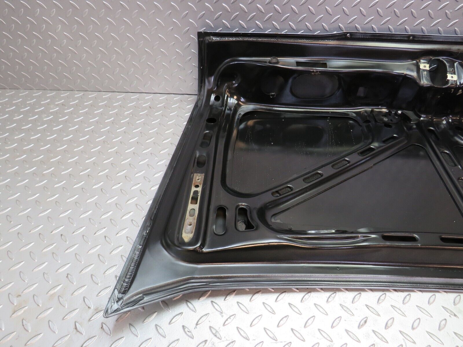 25230 Mercedes-Benz W201 190D Boot Lid Trunk Door