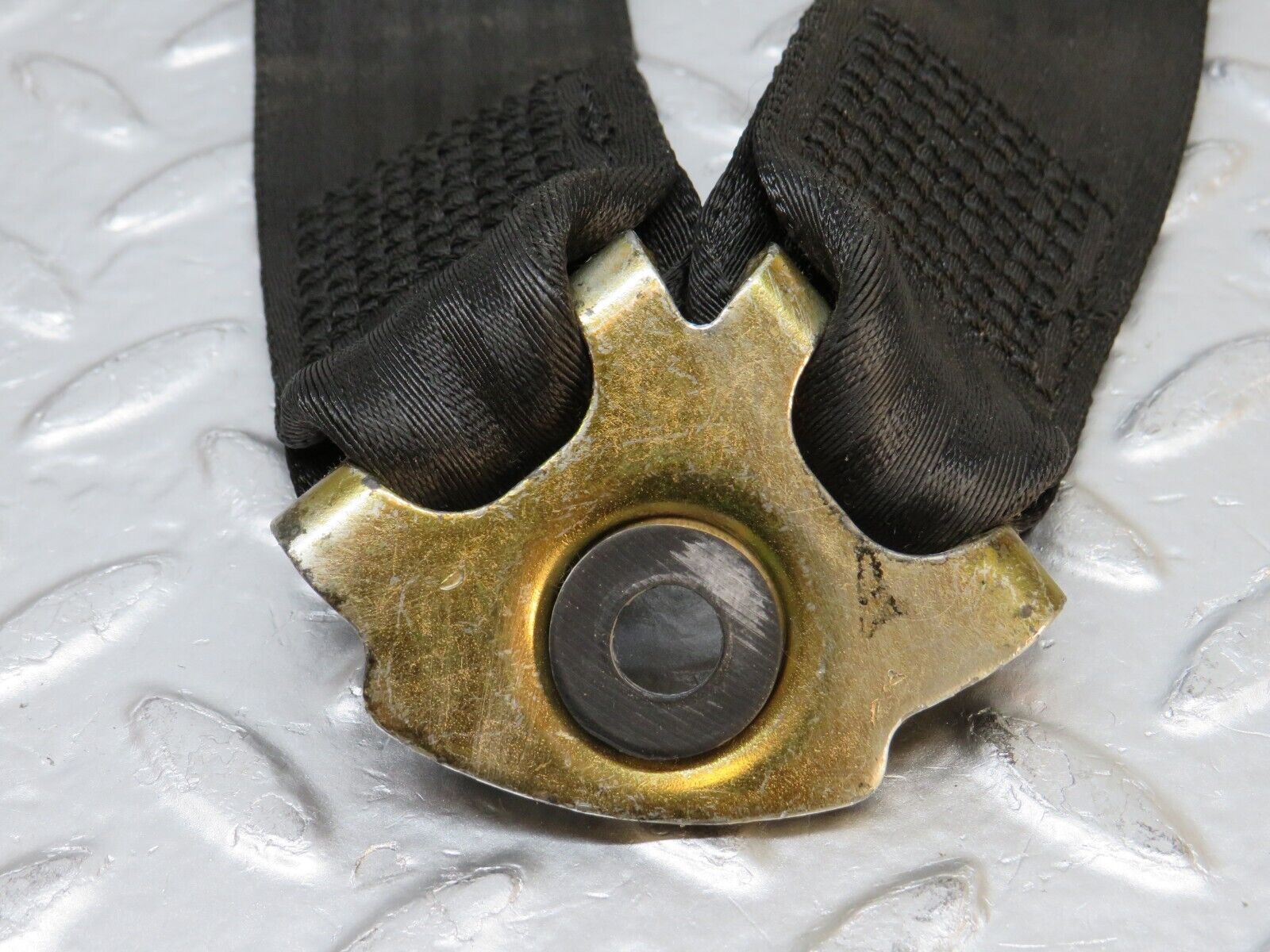 0601 Mercedes-Benz W123 230E Seat Belt Buckle Rear 1238607369