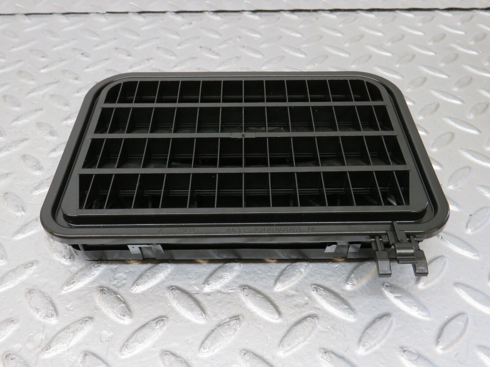 34952 Mercedes-Benz W210 320E Trunk Boot Air Vent Grill 1408300042
