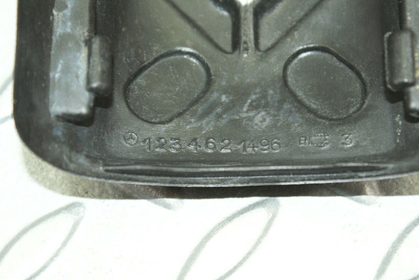 2665 Mercedes-Benz W123 230E Steering Column Switch Rubber Cover 1234621496