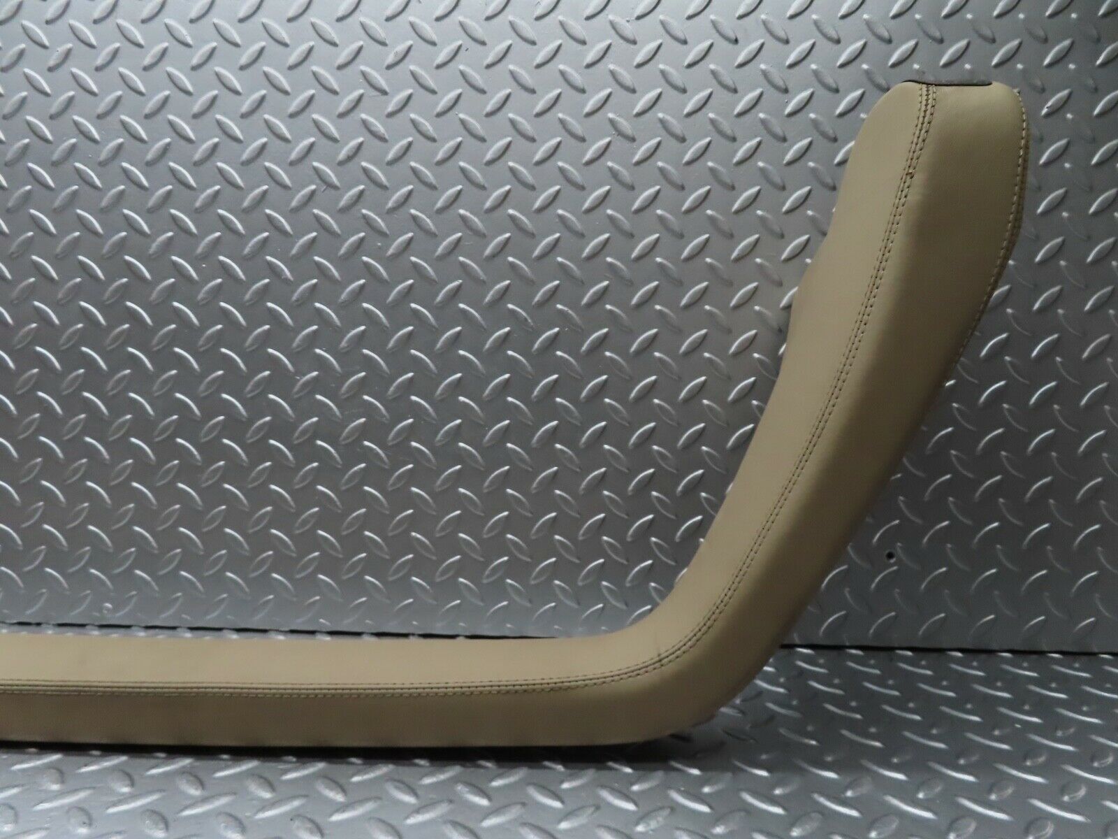 19880 Mercedes-Benz R129 300SL Coupe Roll Over Bar Cream