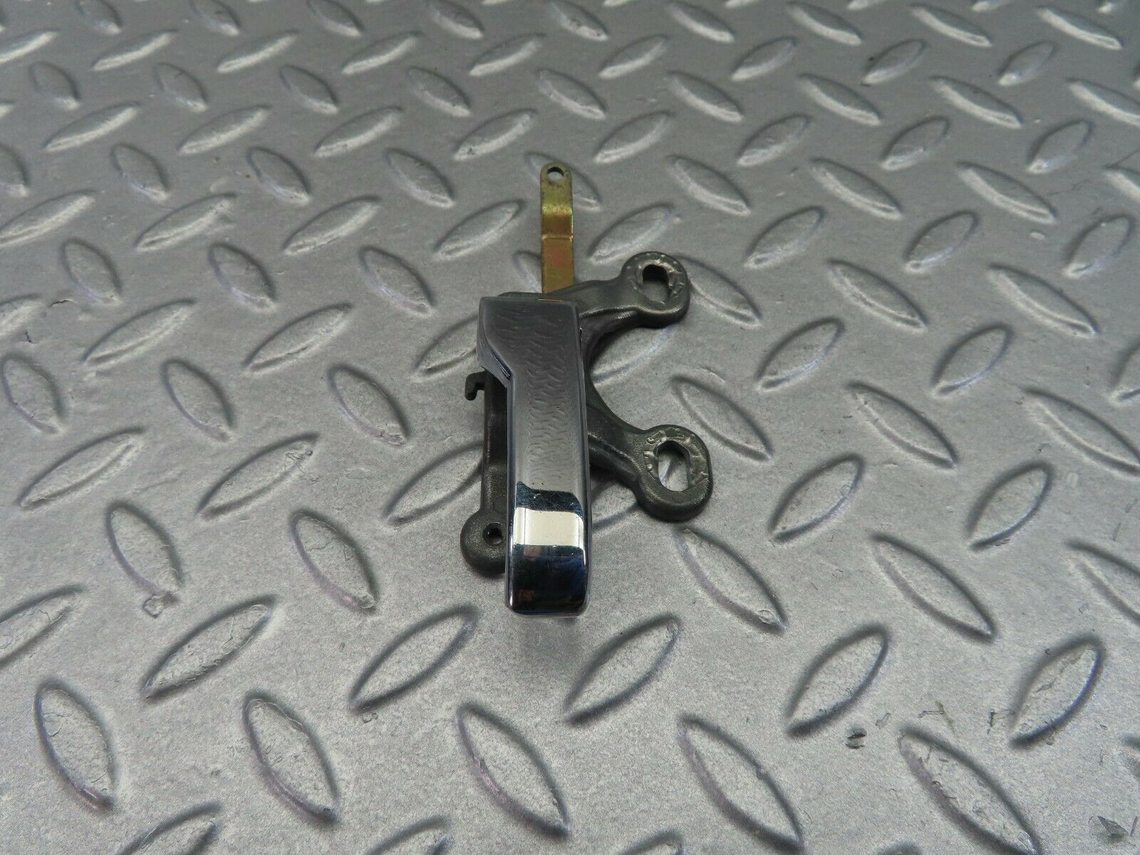 7848 Mercedes-Benz W115 220D Right Interior Door Handle Chrome 1107660419