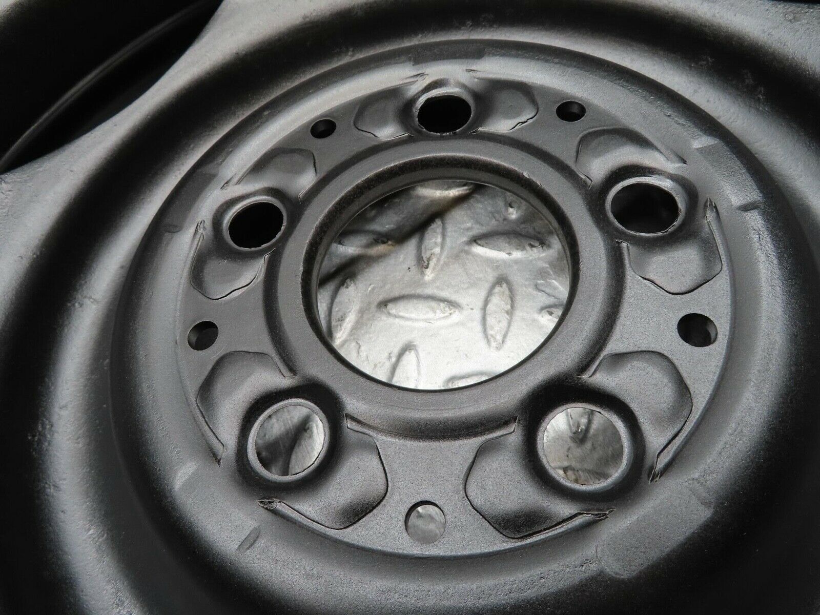 13231 Mercedes-Benz Steel Wheel 5.5Jx14H2 ET30 5x112 1234000302