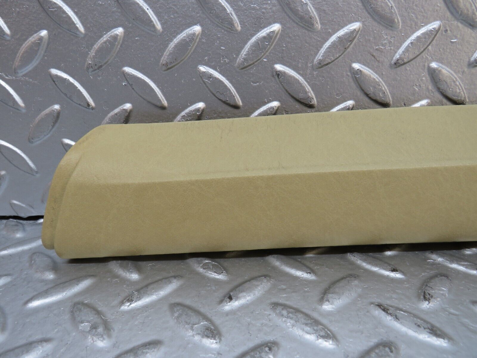 29758 Mercedes-Benz W123 230E A Pillar Cover Left Side Beige