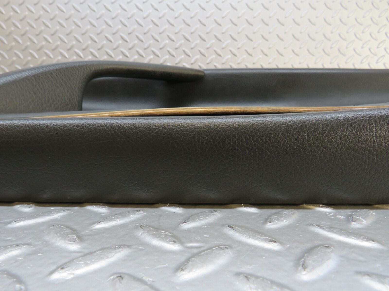 34731 Mercedes-Benz W210 320E Front Left Door Card 2107201551