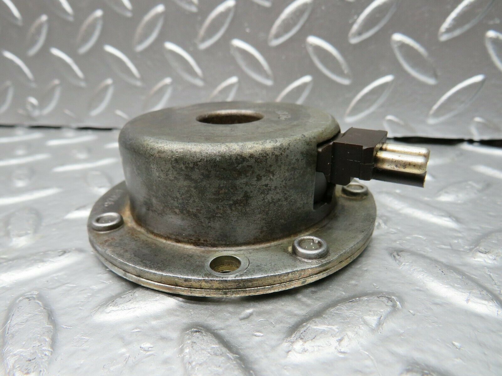 22437 Mercedes-Benz C124 E220 Coupe Camshaft Sensor 1190510177