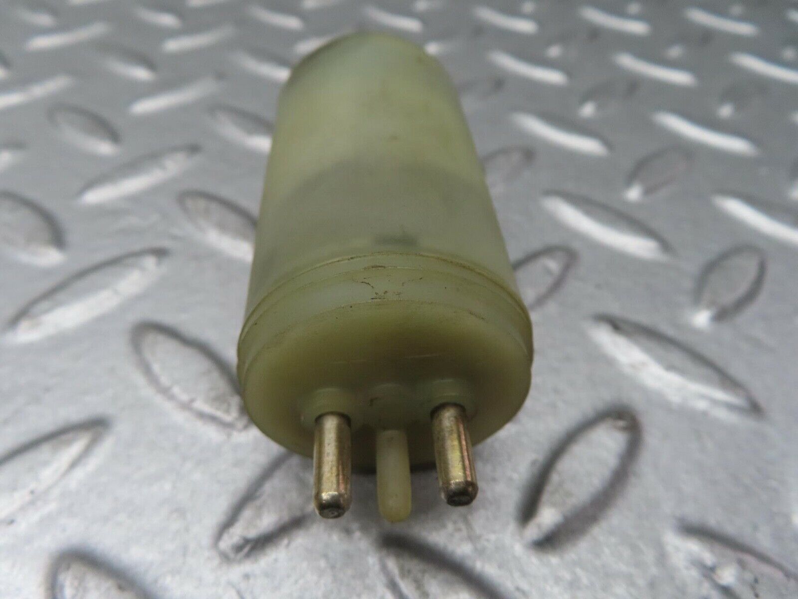 13613 Mercedes-Benz W123 200 Windscreen Washer Pump