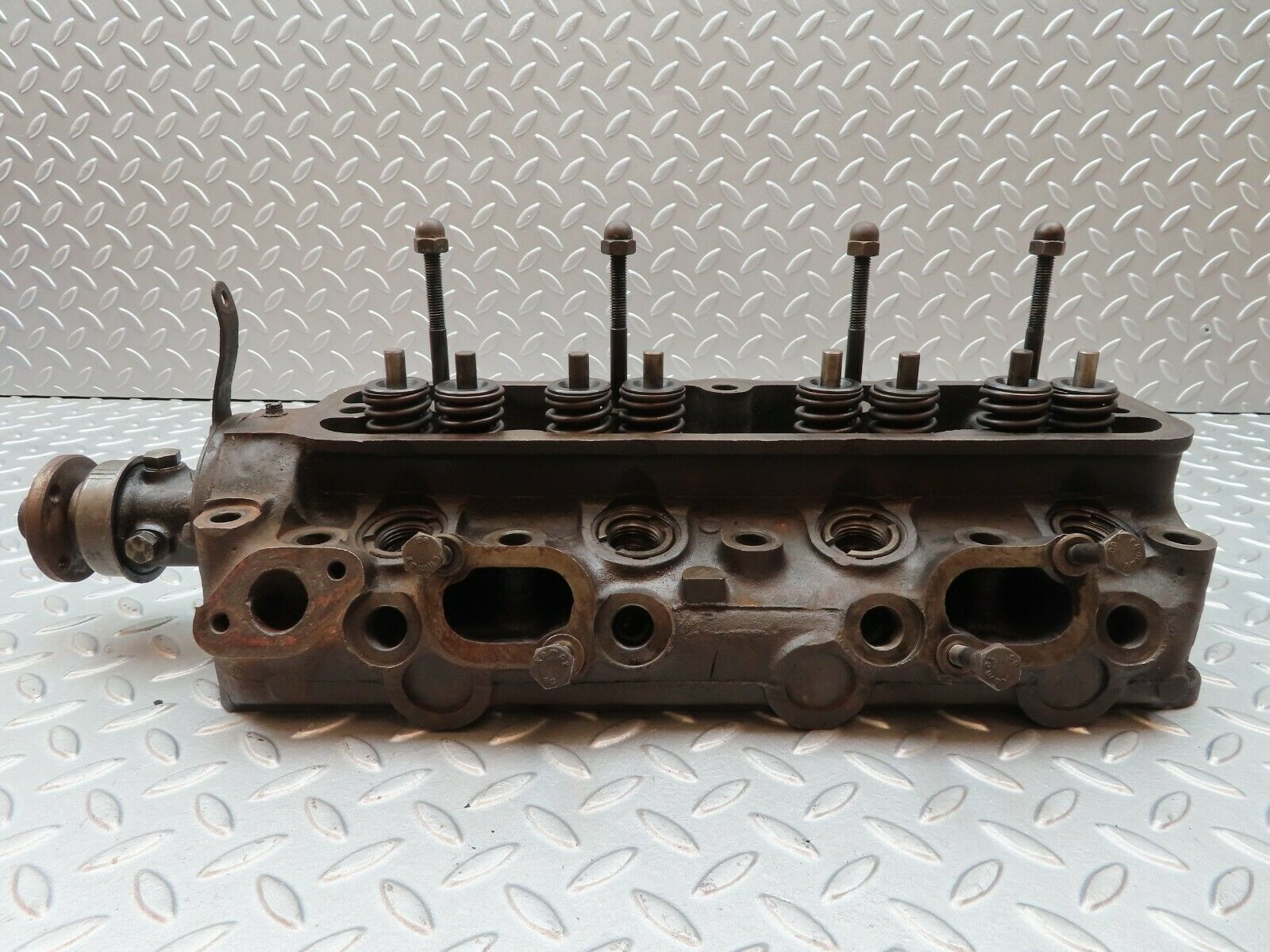 0352 Mercedes-Benz W120 180D Ponton Cylinder Head 6360160501
