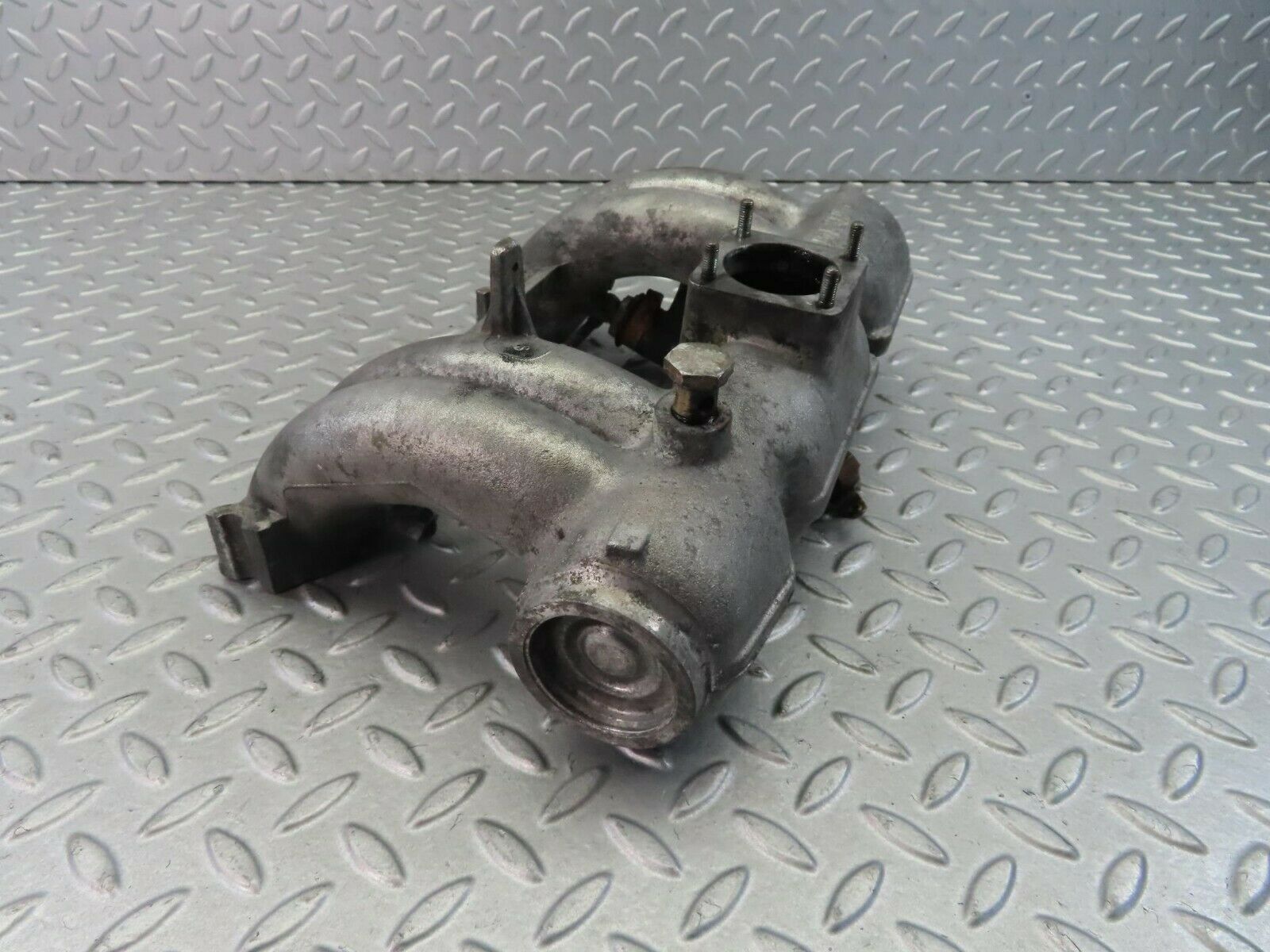 8680 Mercedes-Benz W115 Intake Manifold 6151410201