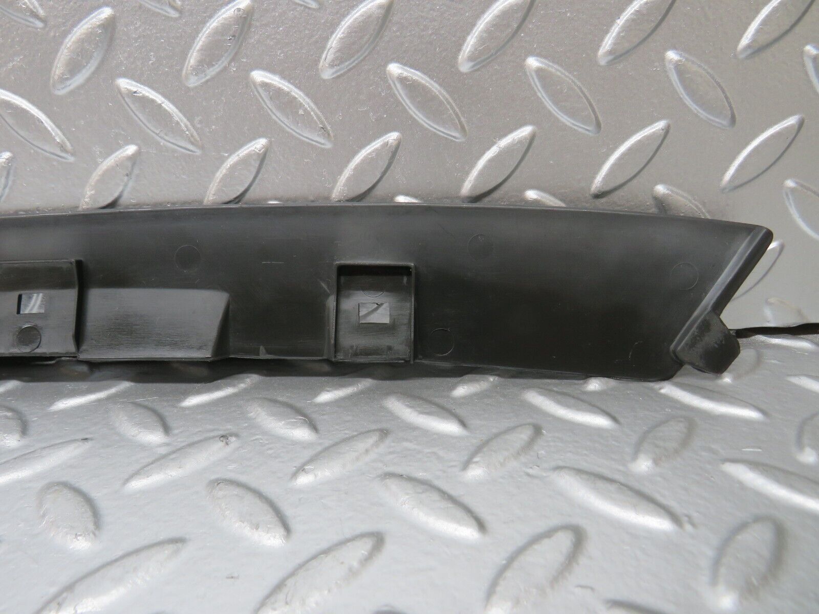 25637 Mercedes-Benz W123 200 C Pillar Exterior Plastic Trim Right Side