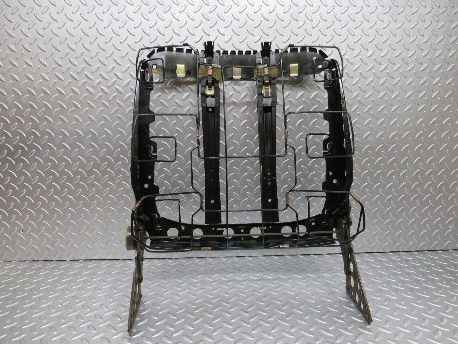 25479 Mercedes-Benz W123 200 Seat Backrest Right Side 1239101485