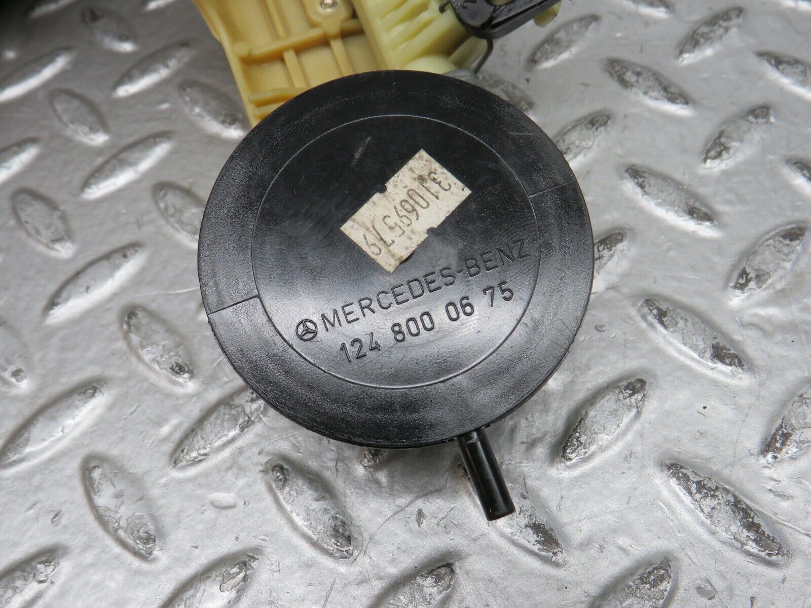 29043 Mercedes-Benz C124 320CE Rear Headrest Folding Mechanism 1248000675