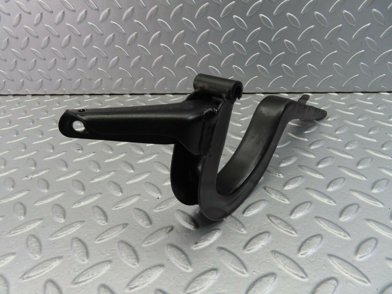 10022 Mercedes-Benz C123 230CE Coupe Trunk Lid Hinge Right Side 1237500287