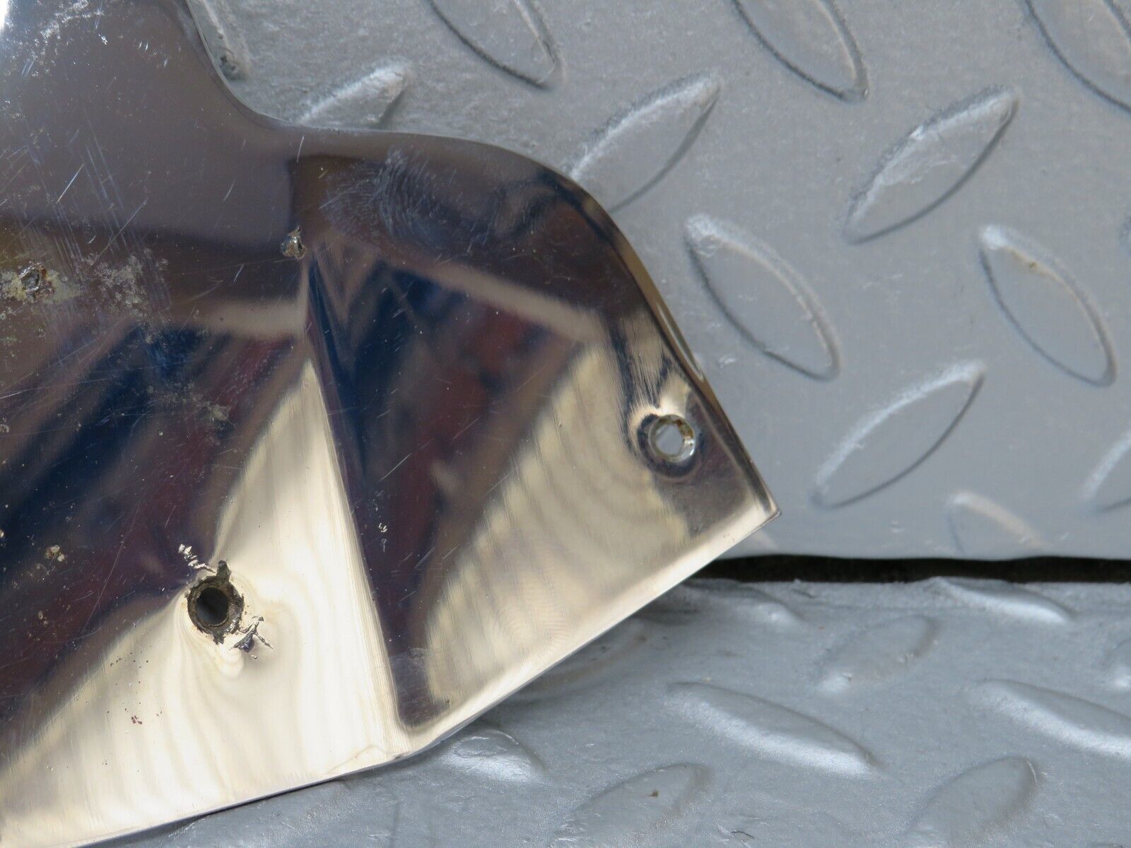 36892 Mercedes-Benz C126 420SEC Coupe Door Chrome Cover Right Side