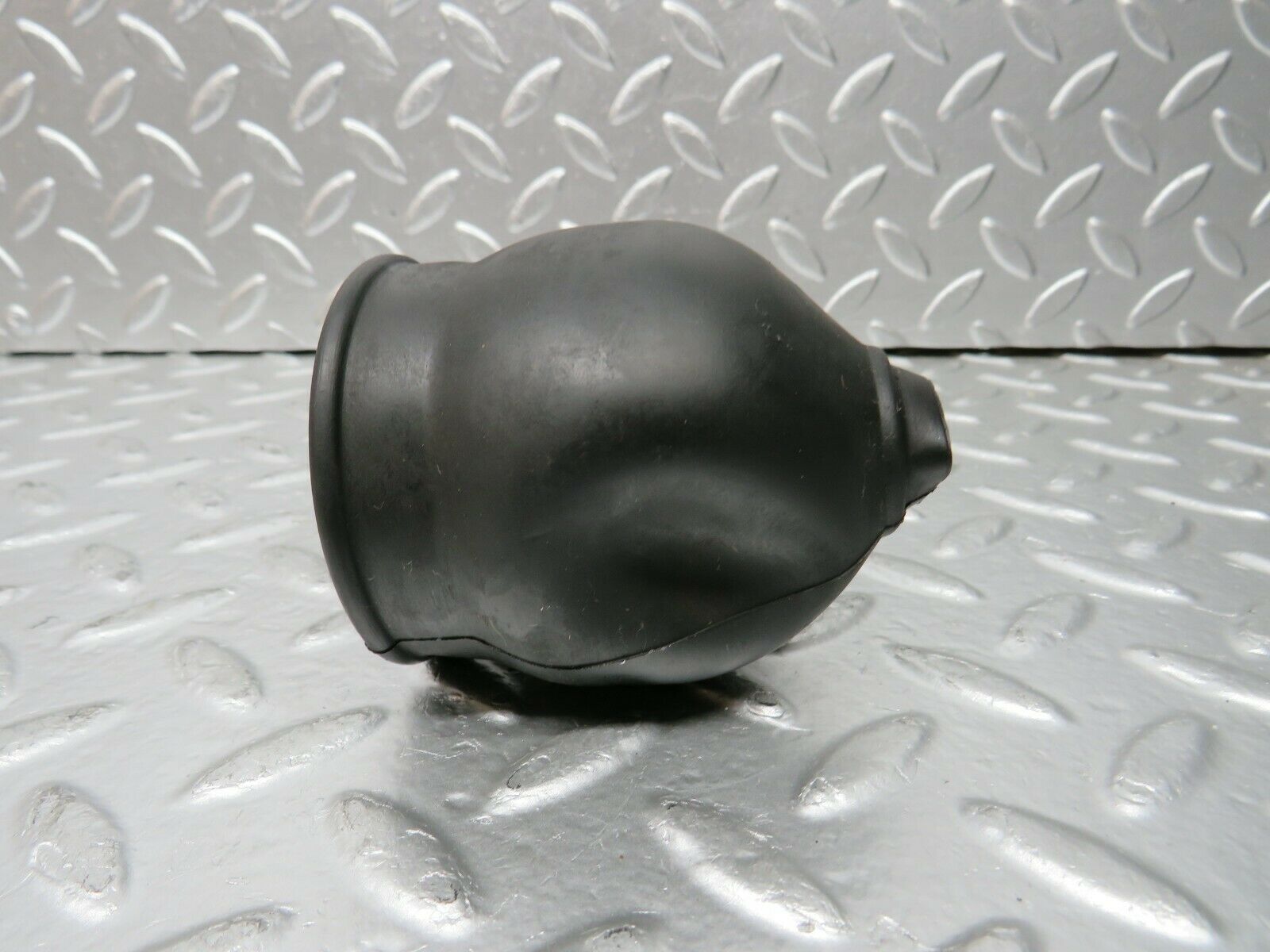 24282 Mercedes-Benz S124 220TE Wagon Headlight Switch Rubber Cover 0005452245