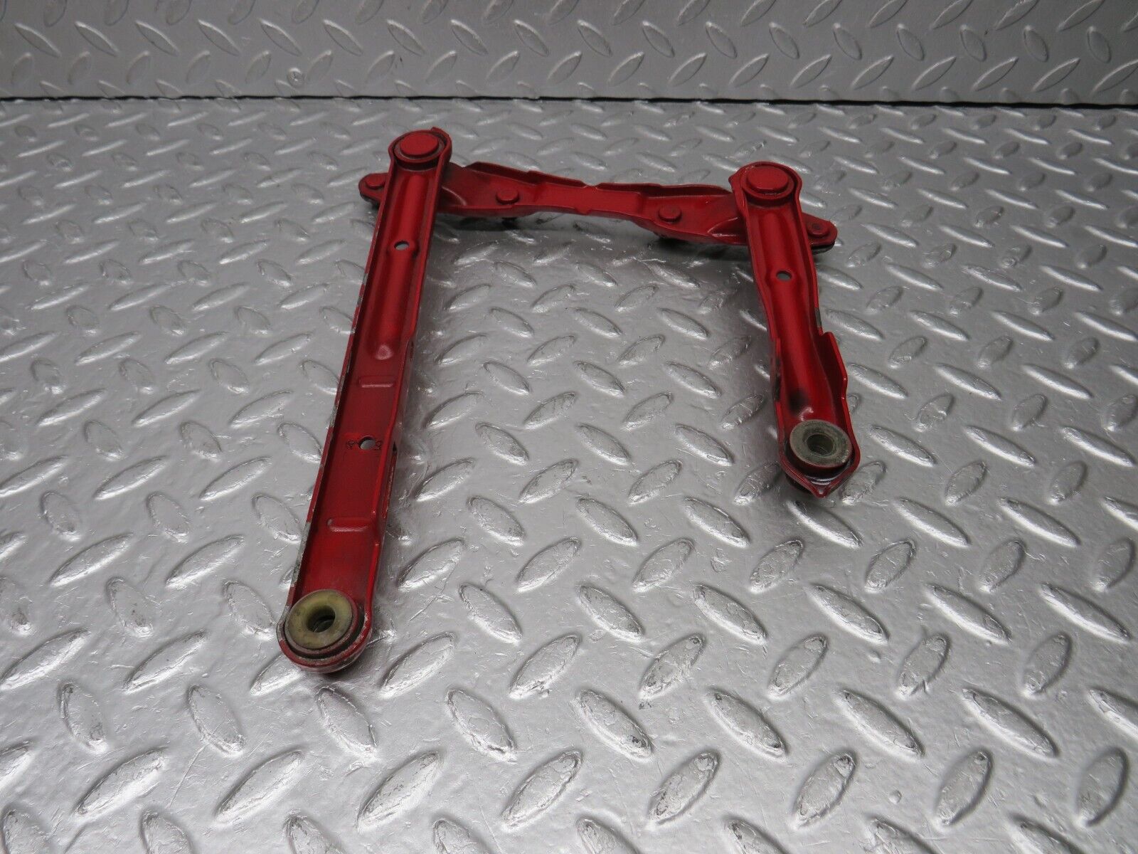 38770 Mercedes-Benz W201 190E 2.6L Bonnet Hinge Right Side