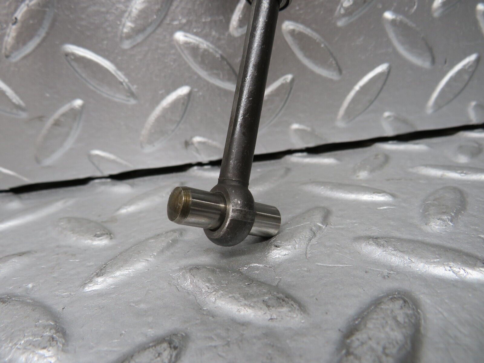 30217 Mercedes-Benz W123 230E Automatic Gearbox Linkage 722.122