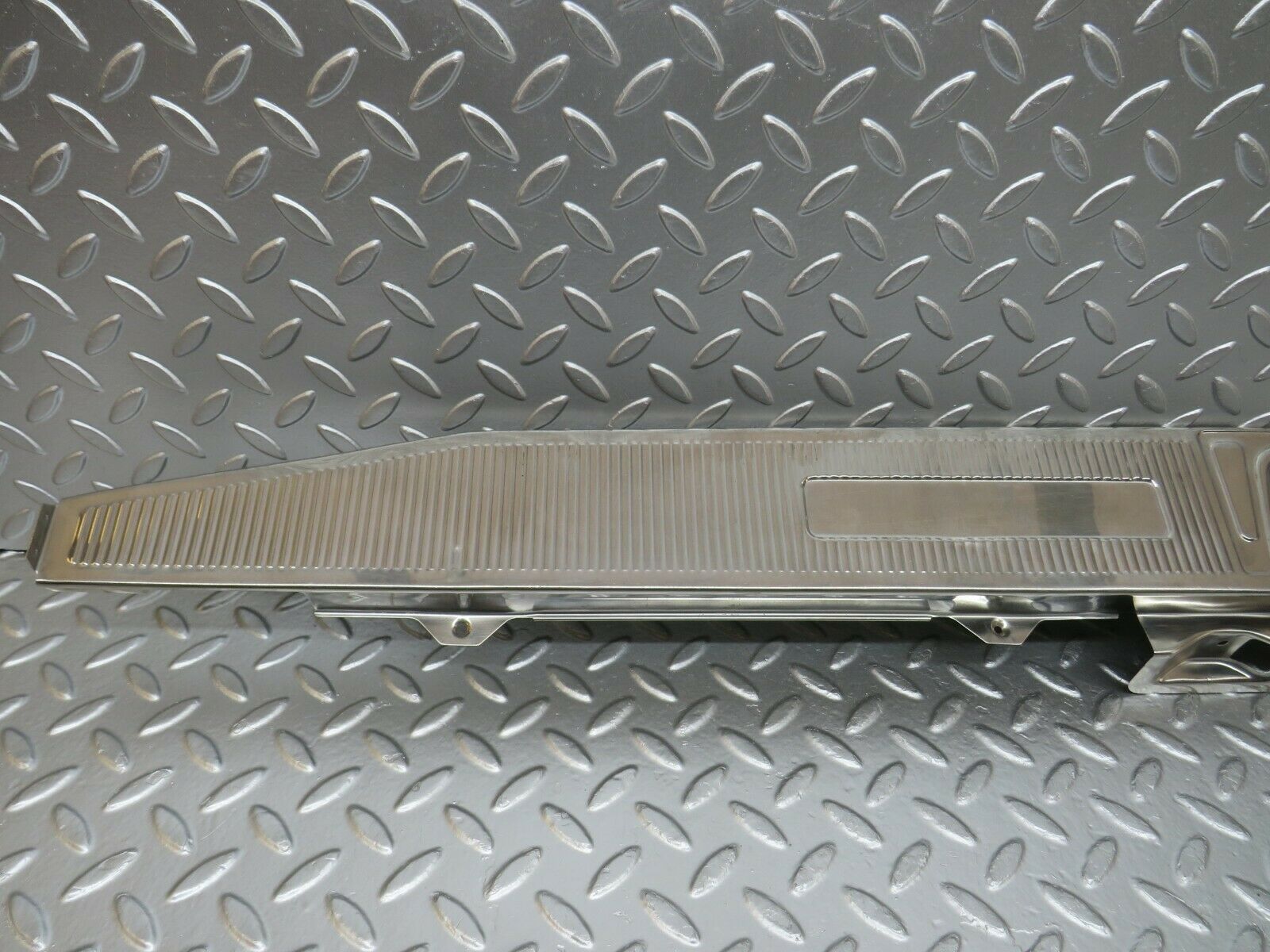 24412 Mercedes-Benz S124 220TE Wagon Trunk Edge Chrome Moulding 1246980089