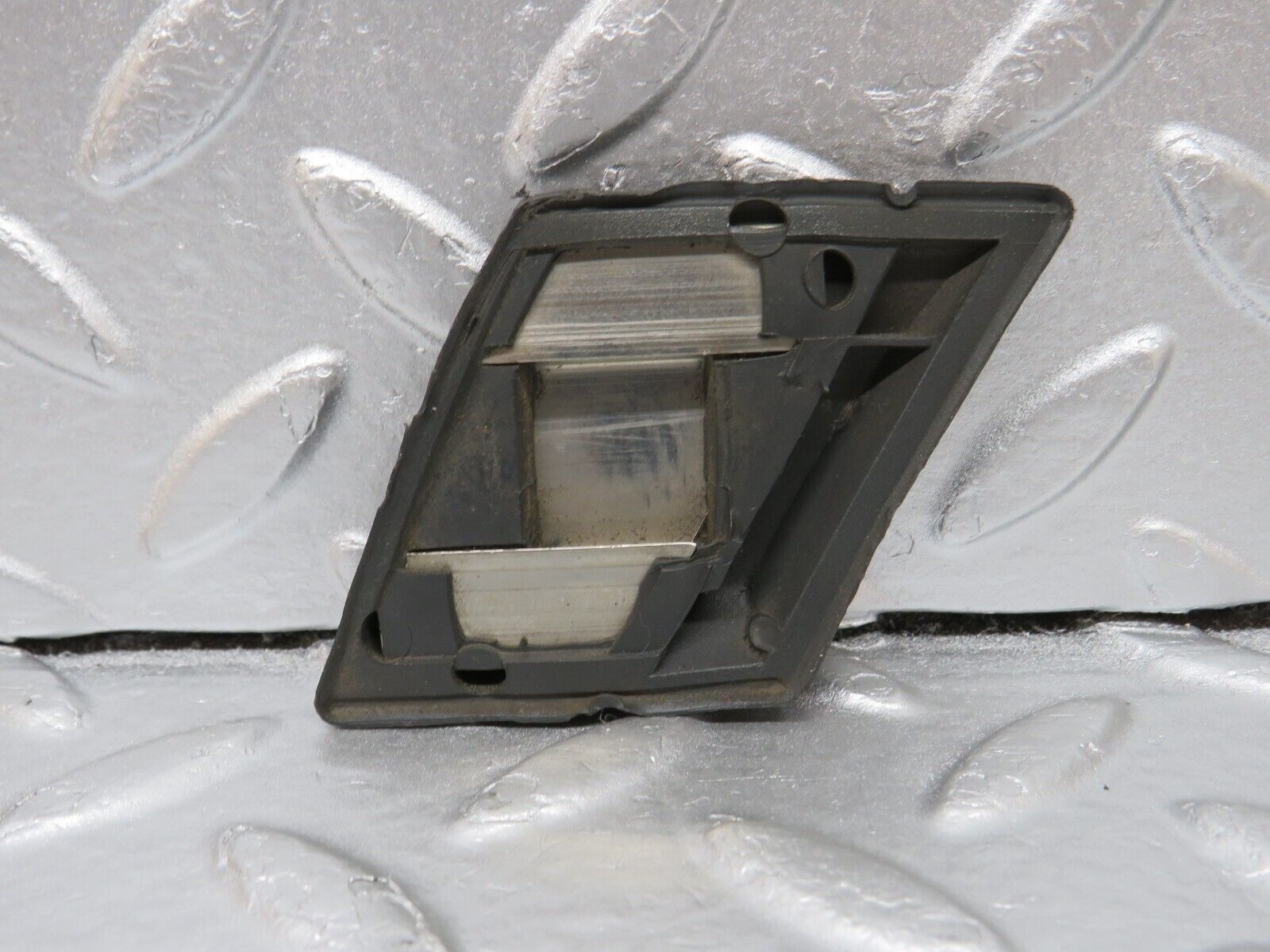 33998 Mercedes-Benz W124 260E Rear Right Fender Wing Centre Moulding Trim