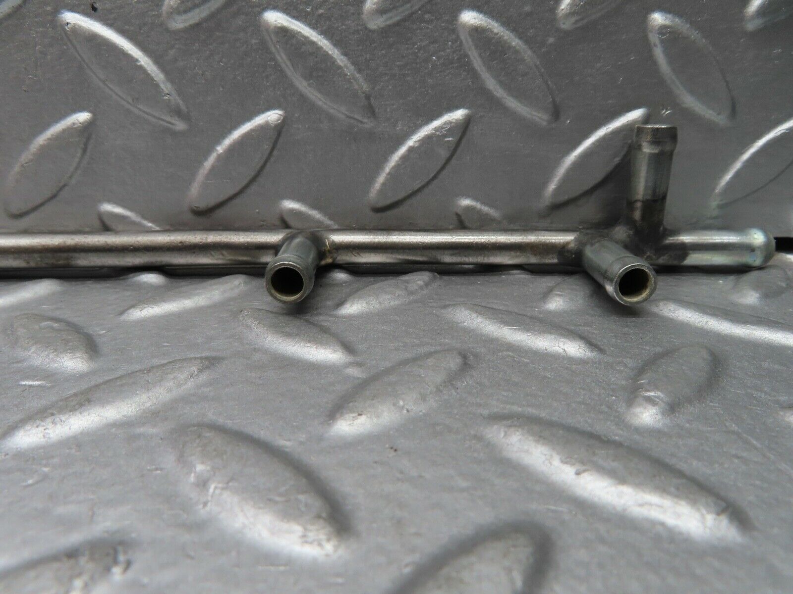 20917 Mercedes-Benz W114 250CE Coupe Fuel Injector Pipe