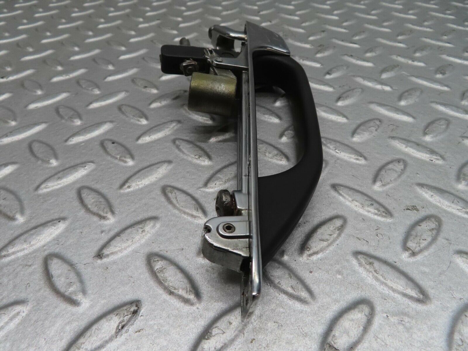 13866 Mercedes-Benz W123 200 Exterior Chrome Door Handle Rear 1237600359