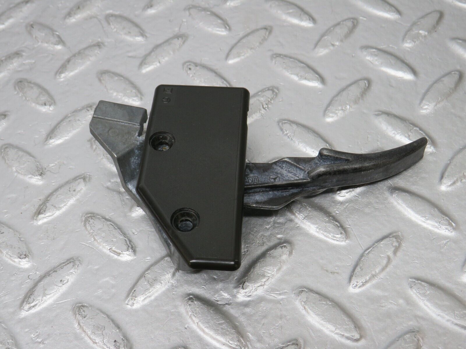 34417 Mercedes-Benz C126 380SEC Coupe Hood Opener Bonnet Opener