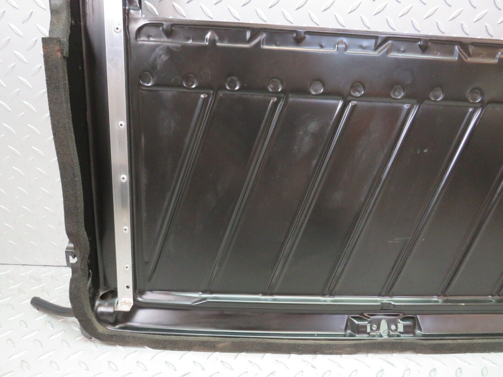 26622 Mercedes-Benz C124 220CE Coupe Power Sunroof Frame