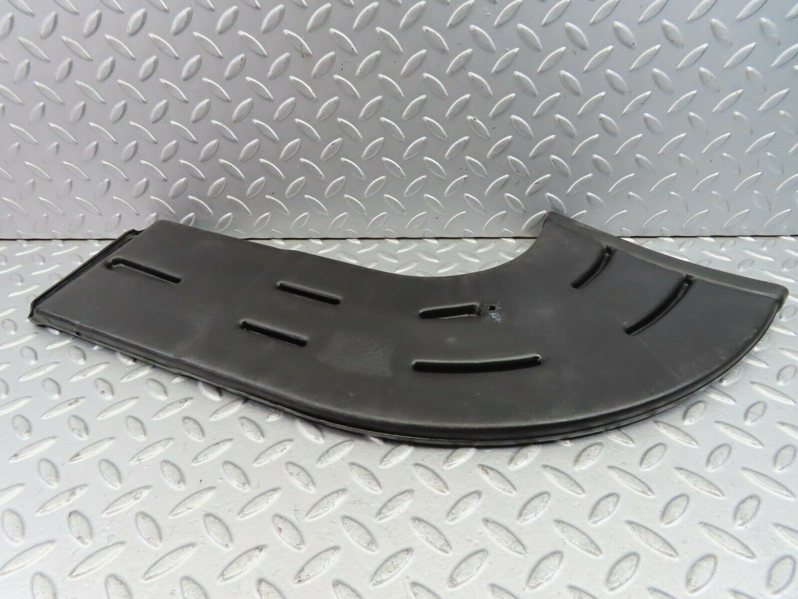 9628 Mercedes-Benz C123 280CE Coupe Air Duct Heater Ventilation Left