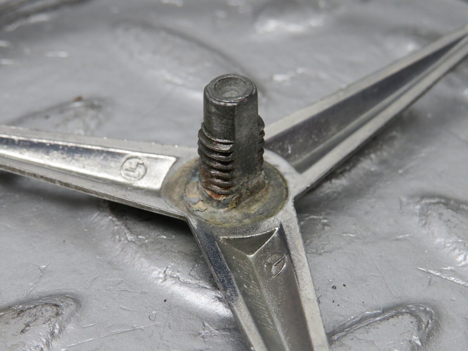 34355 Mercedes-Benz C126 380SEC Coupe Trunk Boot Lid Emblem 1267580058