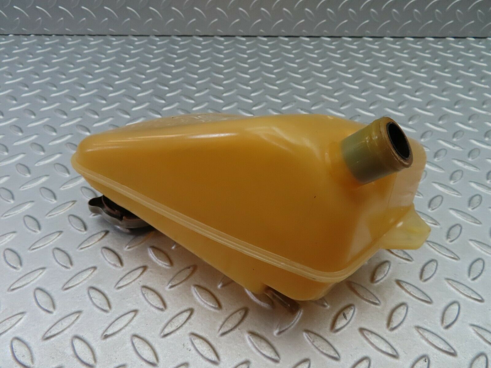 6093 Mercedes-Benz W126 380SE Coolant Tank 1165000449