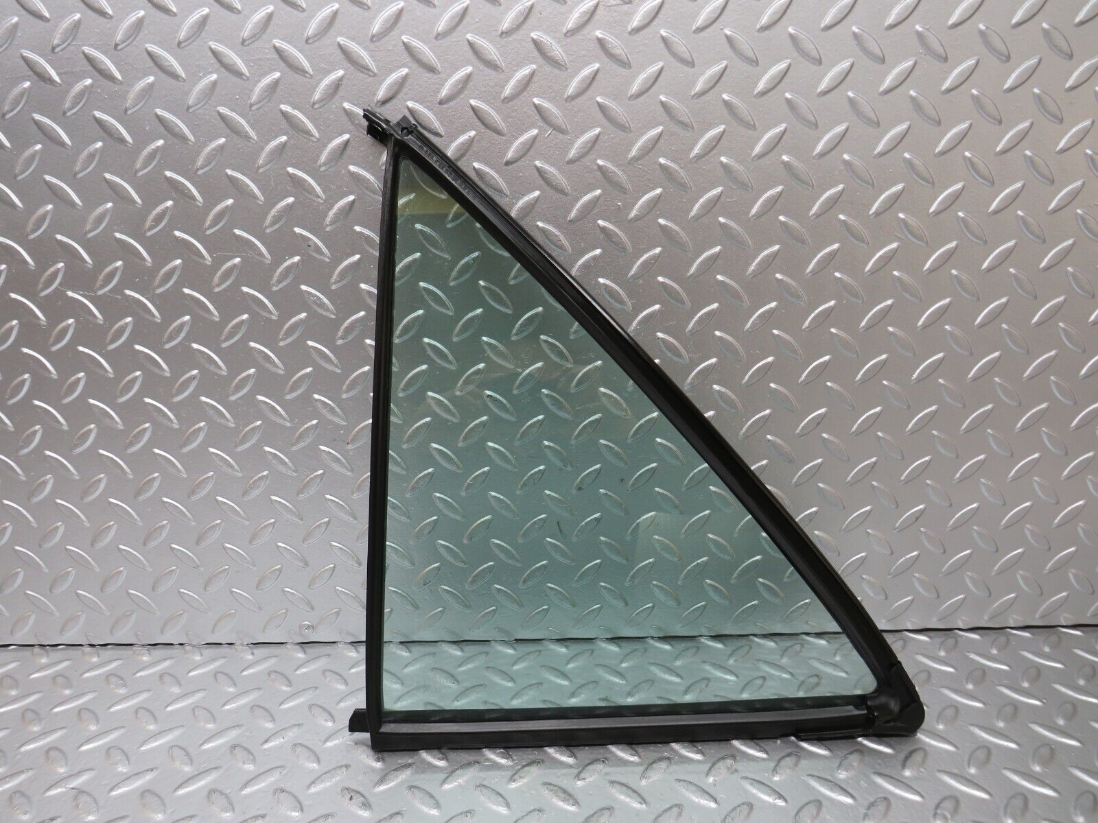 25647 Mercedes-Benz W124 280E Rear Left Quarter Window Glass 1247350524