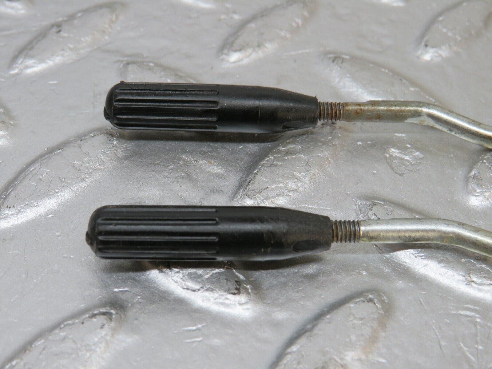 33636 Mercedes-Benz W201 190E 2.0L Front Door Lock Knob Pair