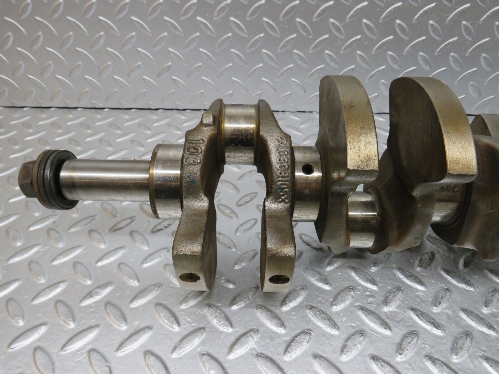 32691 Mercedes-Benz S124 300TE Wagon Crankshaft 103031058