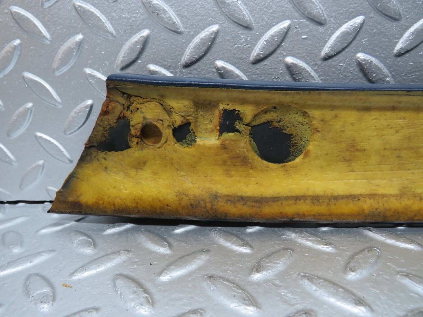 30981 Mercedes-Benz W123 200D A Pillar Cover Trim Right Side Blue