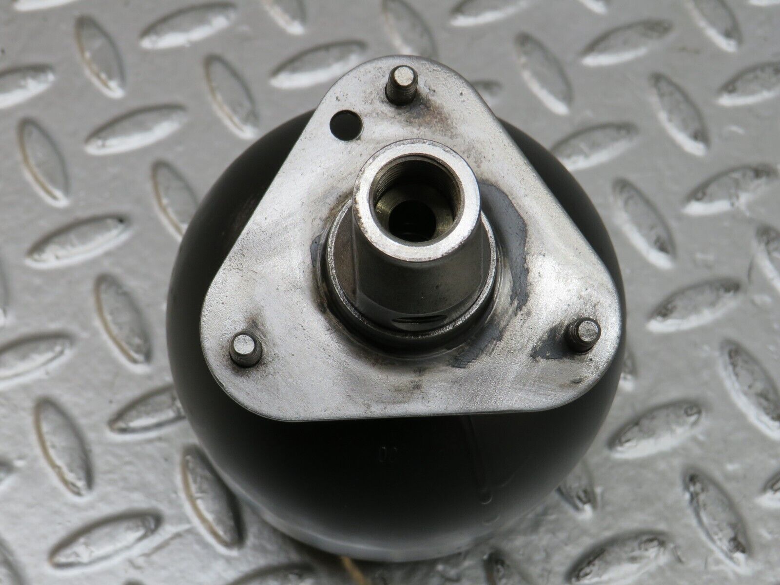 27647 Mercedes-Benz S124 300TE Wagon Rear Suspension Sphere 216530060