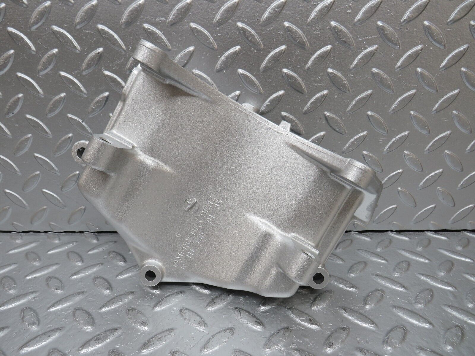 31429 Mercedes-Benz S124 220TE Wagon AC Compressor Support Bracket 1111550135