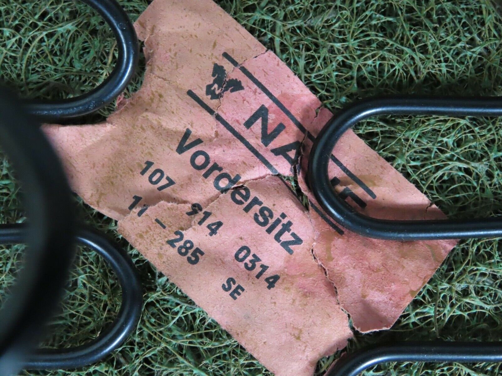 14007 Mercedes-Benz C107 280SLC Front Left Seat Blue