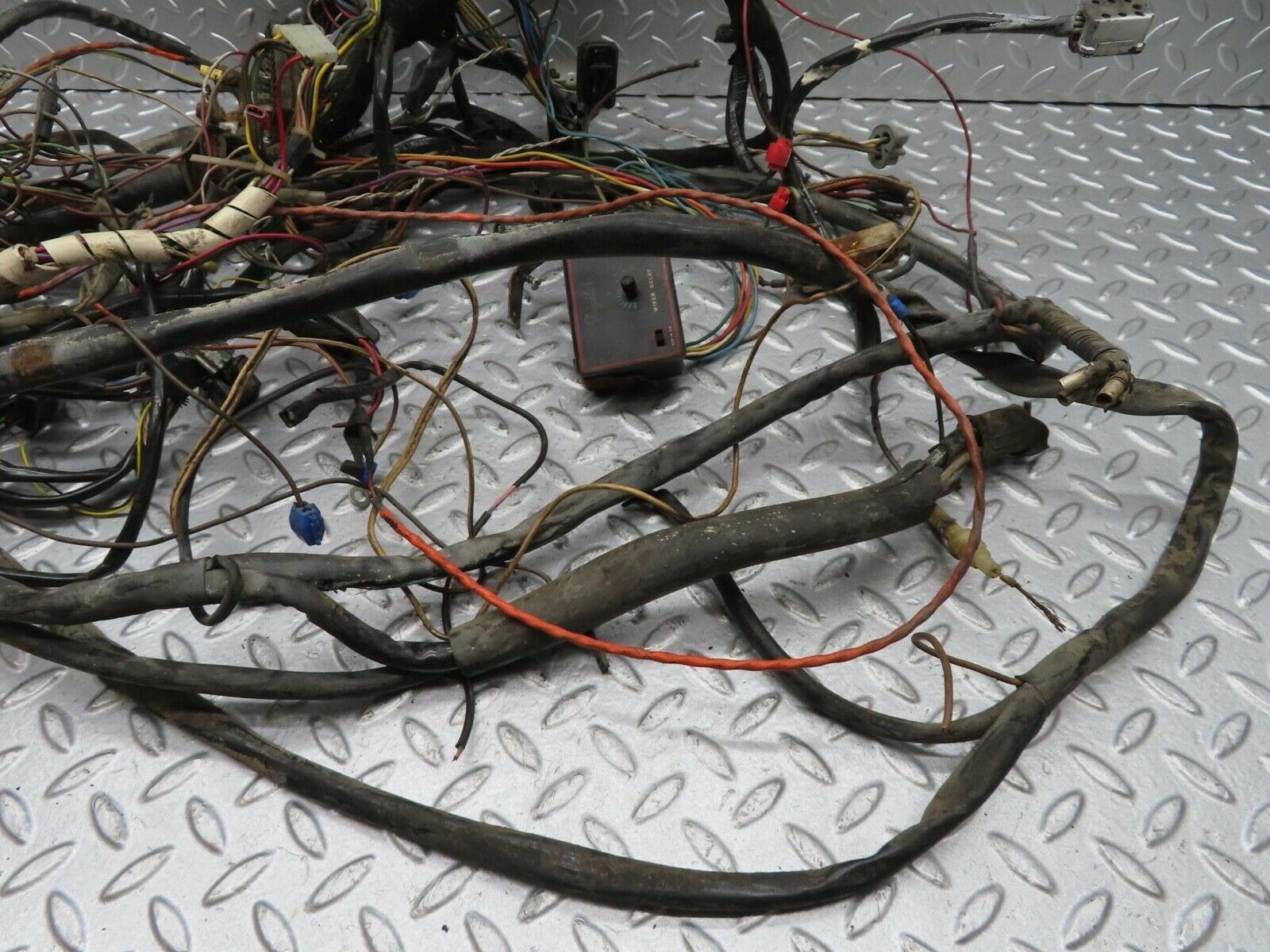13311 Mercedes-Benz W111 220S Engine Chassis Body Wire Wiring Harness