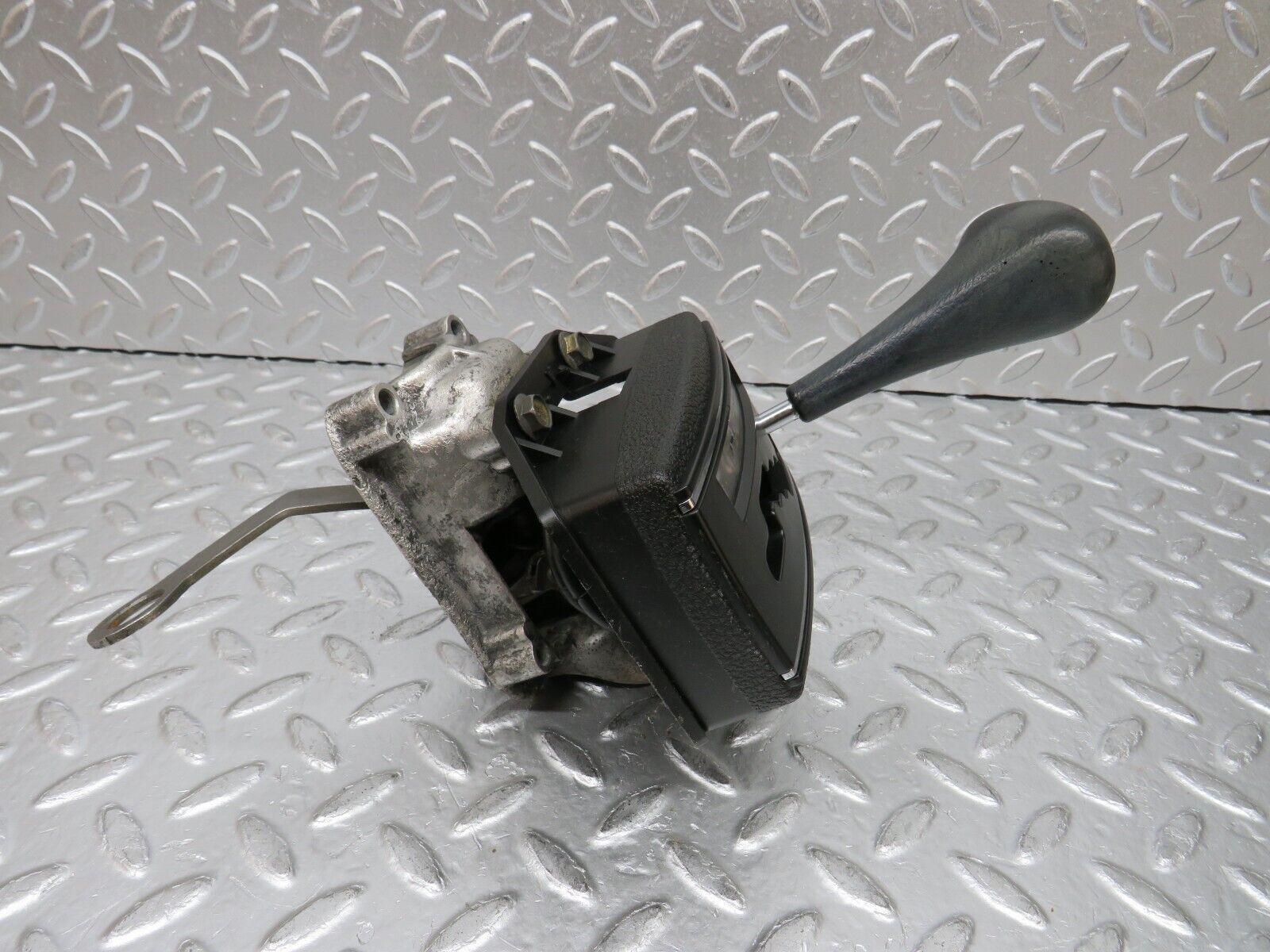 0760 Mercedes-Benz C107 350SLC Coupe Automatic Gear Shift Selector