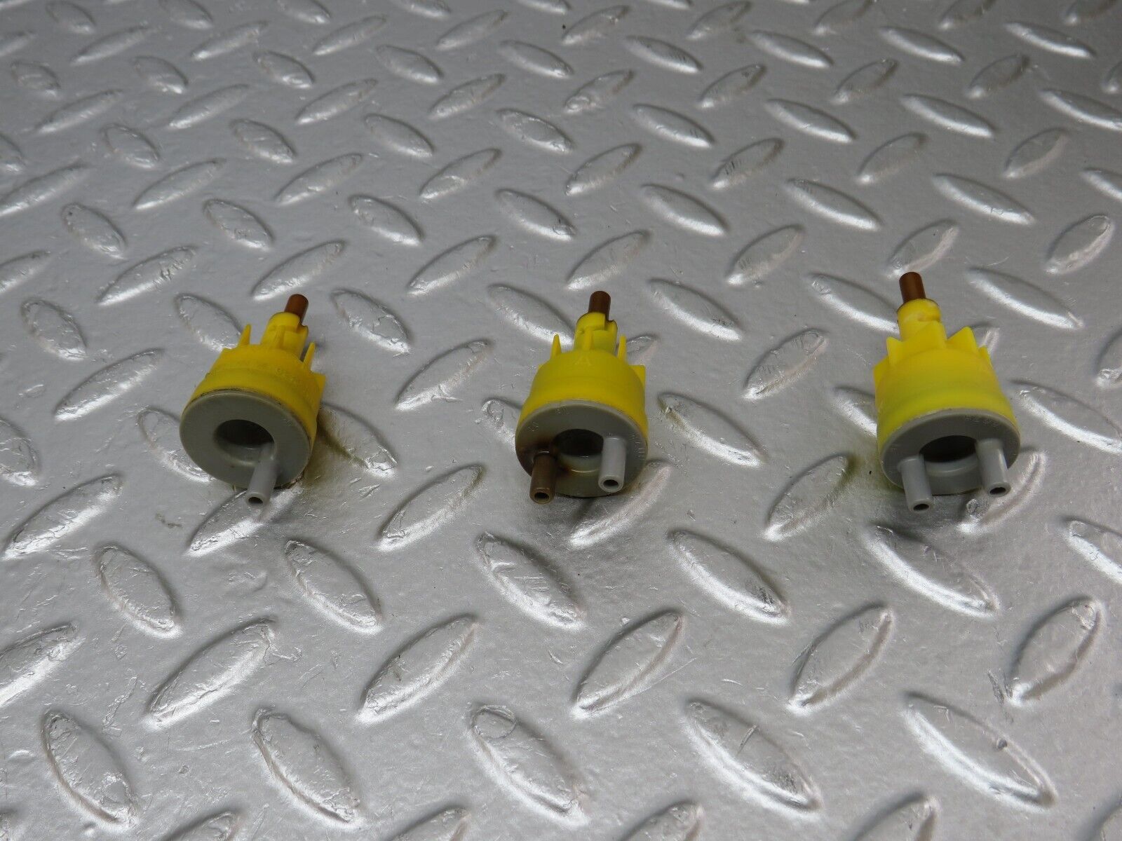 34337 Mercedes-Benz C126 380SEC Vacuum Check Valve 3x 1268000078 1268000478