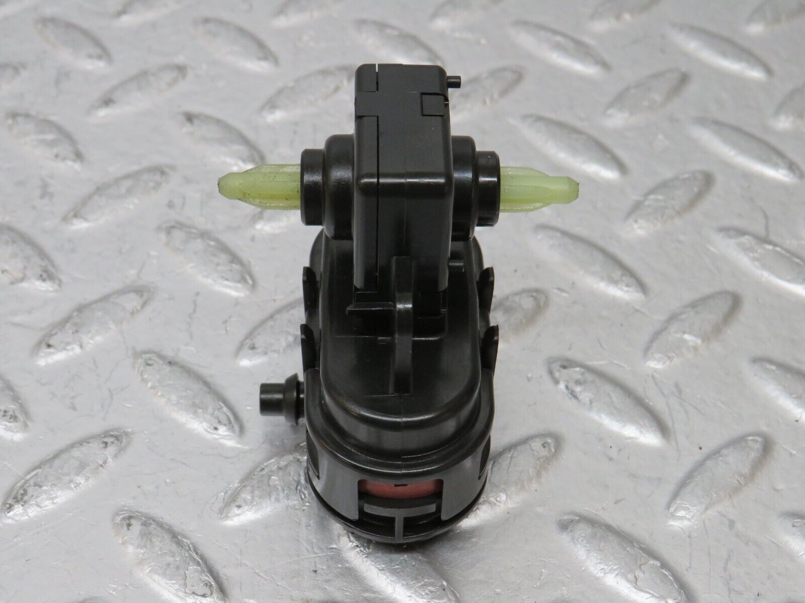 34901 Mercedes-Benz W210 320E Heater Box Vacuum Actuator 9449149102