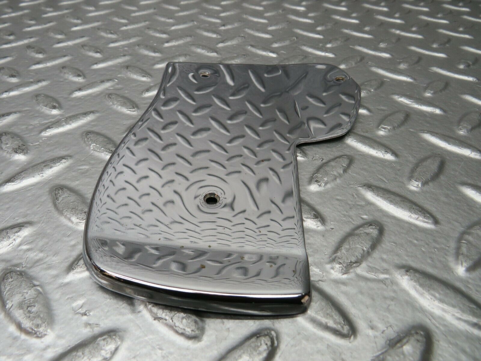 23018 Mercedes-Benz C123 230CE Coupe Left Door Chrome Cover