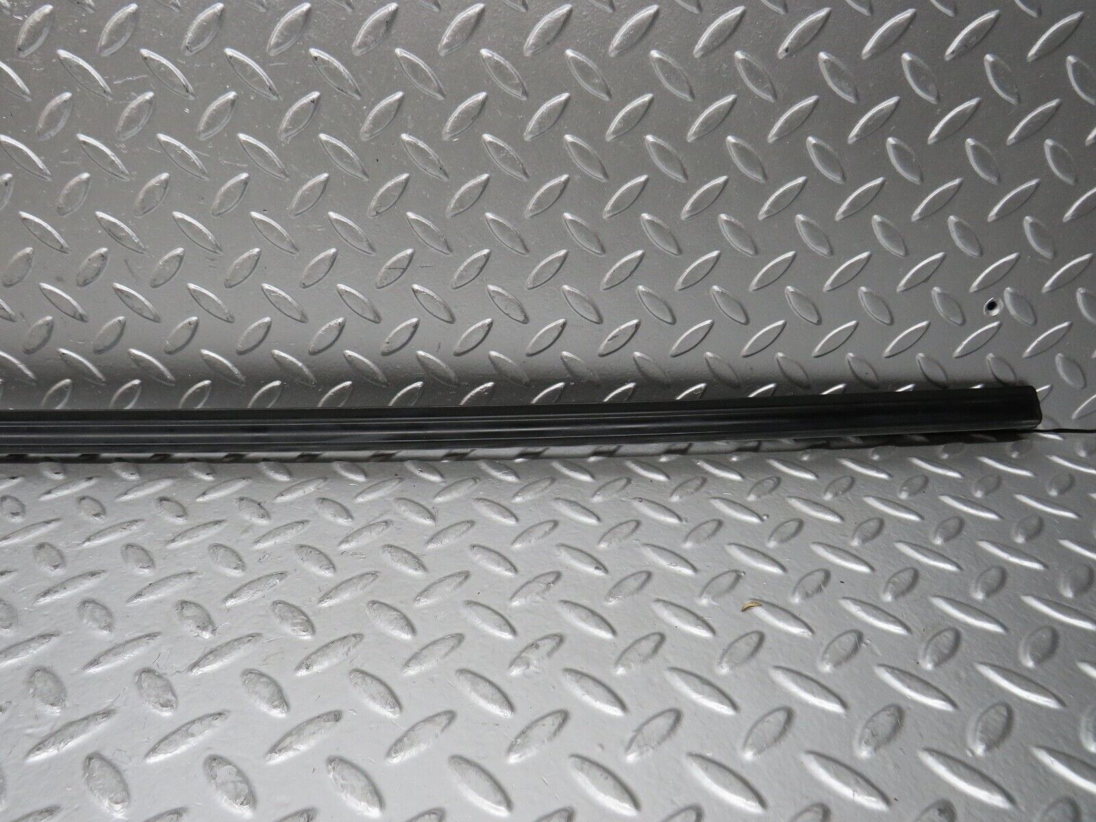 28625 Mercedes-Benz W123 280E Trunk Boot Lid Chrome Moulding Trim